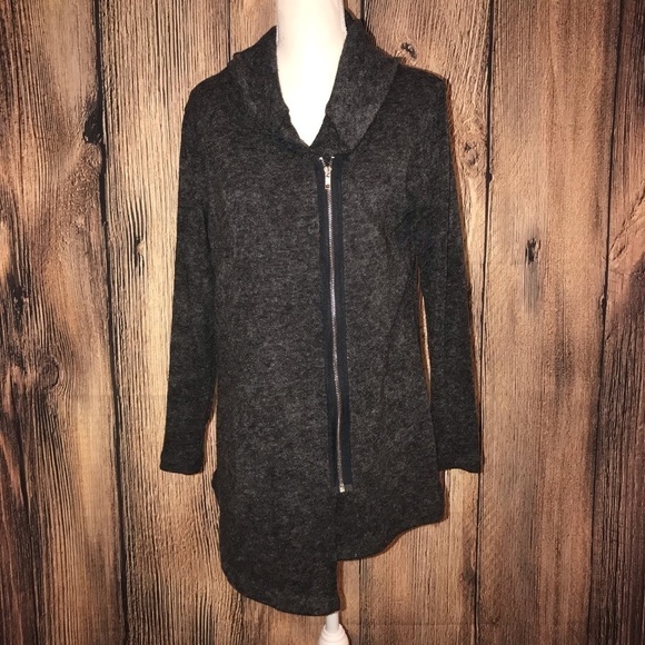 BOBEAU SMALL GREY ASYMMETRICAL ZIPPER CARDIGAN - Picture 1 of 8